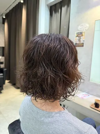 ミディアム パーマ 山口 桃果のヘアスタイル