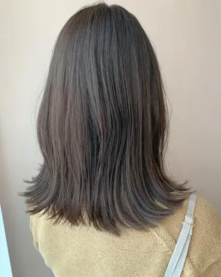 セミロング カラー hubhair レイヤー/透明感のヘアスタイル