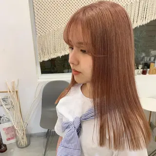 ロング カラー wakana/ 柔らかベージュカラーのヘアスタイル