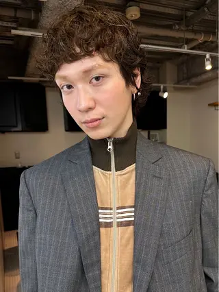 ショート パーマ メンズ グランジヘア 無造作ヘアHYUGAのヘアスタイル
