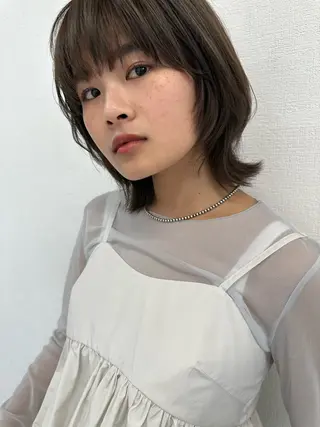 ミディアム はるやま せりなのヘアスタイル