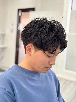 パーマ メンズ KanedaRio パーマ/フェードのヘアスタイル