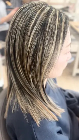 ミディアム bloom AMIのヘアスタイル