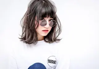 ミディアム カラー THE USUAL ユージュアルのヘアスタイル