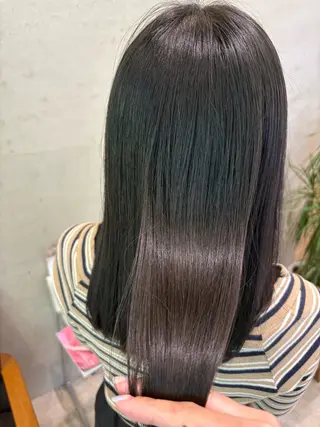 セミロング タナサワ ナツミのヘアスタイル