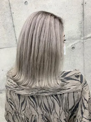 ミディアム 山田 絵里菜のヘアスタイル