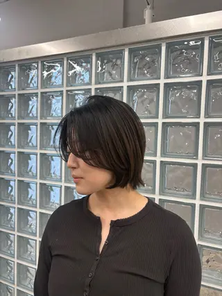 ショート M Y Uのヘアスタイル