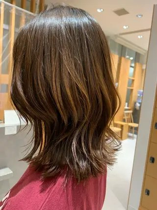 ミディアム ARMONY秋山輝也 コテ巻き風パーマ特化のヘアスタイル
