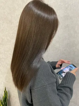 セミロング カラー Rina のヘアスタイル
