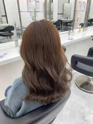 カラー ミルクティーベージュ 🤍Yumeのヘアスタイル
