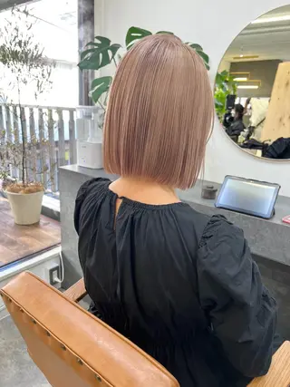 ミディアム カラー 顔周りレイヤーカット ブリーチminamiのヘアスタイル