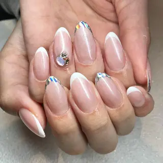 ネイル 里見 麗のネイルデザイン