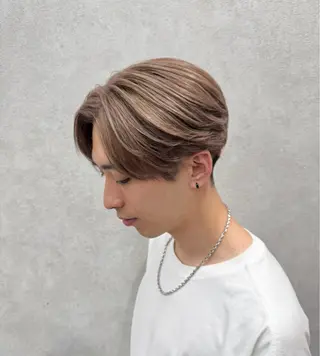 カラー 璃 音のヘアスタイル