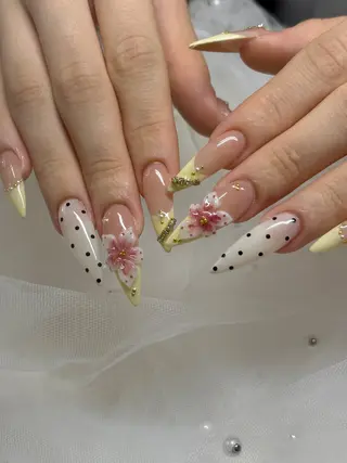 ネイル SHION  のネイルデザイン