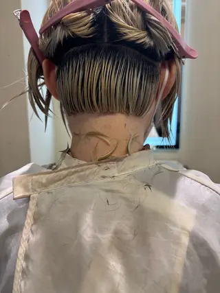 ショート カラー ヘアアレンジ 💟Opus // Mizuki🐕のヘアスタイル