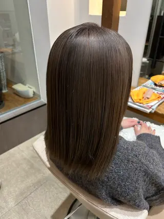 カラー 柳内 まゆのヘアスタイル