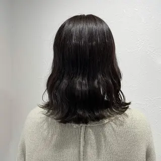 セミロング カラー shiho .のヘアスタイル