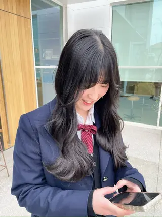 ロング 杉井 響のヘアスタイル