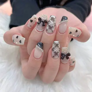 ネイル ⠀ ⠀ ⠀ 𝕟𝕖𝕚𝕣𝕠のネイルデザイン