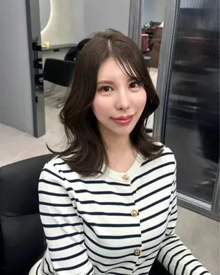 ミディアム カラー ヘアアレンジ 新宿⌇韓国風ヘア ⌇透明感カラーのヘアスタイル