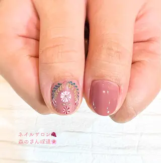 ネイル ショートネイル 森のさんぽ道のネイルデザイン
