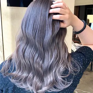 セミロング カラー 顔まわりの神様✨ 透明感カラー藤嶋秀幸のヘアスタイル