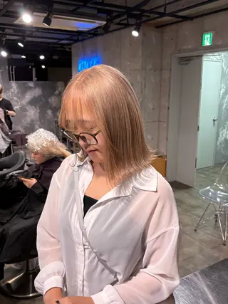 ミディアム カラー ハイトーン 横浜💞ミオのヘアスタイル