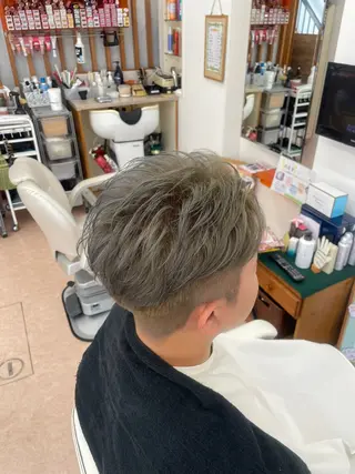 カラー メンズ 片桐 航太のヘアスタイル