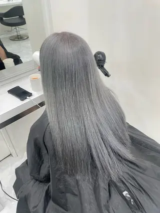 ロング カラー ラベンダー💜 グレージュ🩶のヘアスタイル