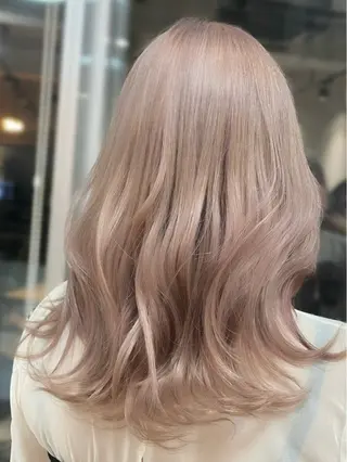 セミロング カラー ヘアアレンジ 🎀ハイトーン・艶 カラー HANA🎀のヘアスタイル