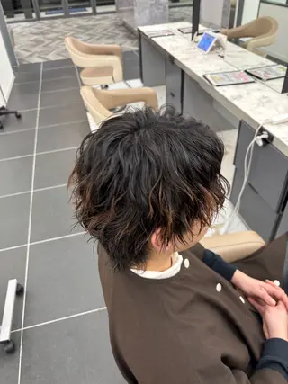 パーマ メンズ しんさか れいとのヘアスタイル