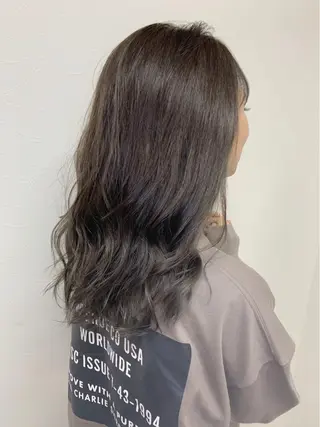 ミディアム カラー Sol plusのヘアスタイル