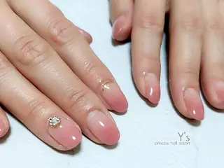 ネイル YUMI NAGAI のネイルデザイン