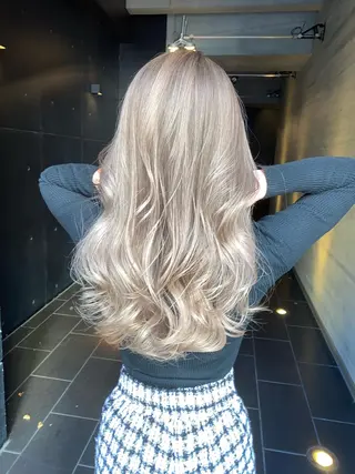 ロング カラー ブリーチ 透明感HIDEのヘアスタイル
