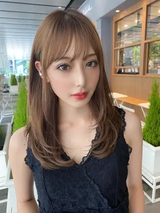 ミディアム カラー 栗原 瑠世のヘアスタイル