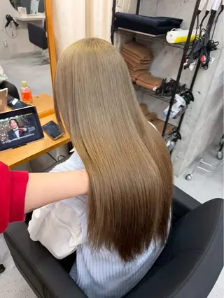 ロング カラー MIU ciera.堀江のヘアスタイル