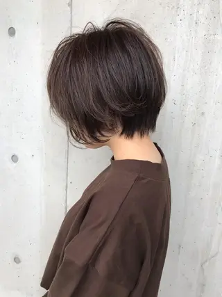ショート 柔らかな縮毛矯正 透明感カラー💫のヘアスタイル