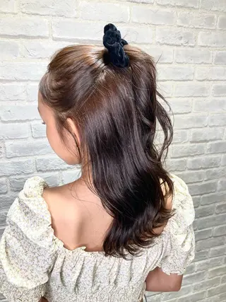 セミロング カラー 曲がる縮毛矯正 LIBER 岩名のヘアスタイル