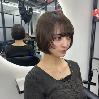 ショート Ren. 🦋デザインカラーのヘアスタイル
