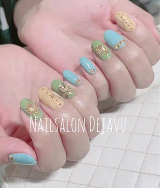 ネイル Nail salon Dejavu 🌿のネイルデザイン