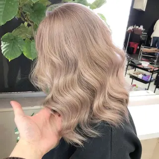 セミロング カラー シールエクステ特化 ハイトーン、NANAのヘアスタイル