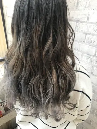 ロング カラー Oopsレイヤー 加藤澄都のヘアスタイル