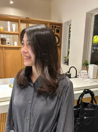 セミロング 藤田 果穂のヘアスタイル