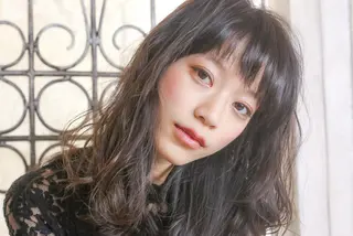 セミロング 髪質改善 ami byAbsoのヘアスタイル