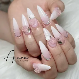 ネイル Aura Nail Studioのネイルデザイン