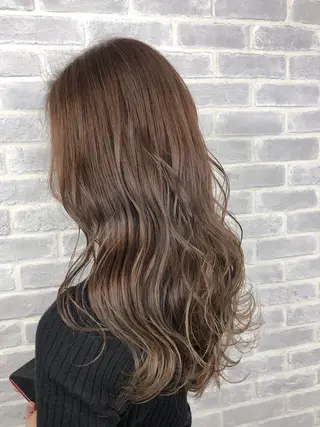 セミロング カラー 【透明感、艶髪】西村 有司のヘアスタイル