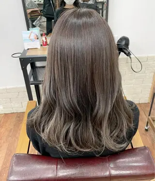 セミロング シャドウパーマ 曲がる縮毛矯正のヘアスタイル