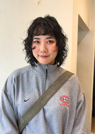ミディアム パーマ ショート& パーマ　坂本のヘアスタイル