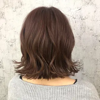 ショート カラー 小顔レイヤー/ ベージュ🤍Rieのヘアスタイル