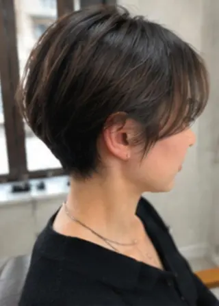カラー デザインカラー Lienのヘアスタイル